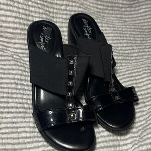 Dexflex Comfort Black Studded Mules